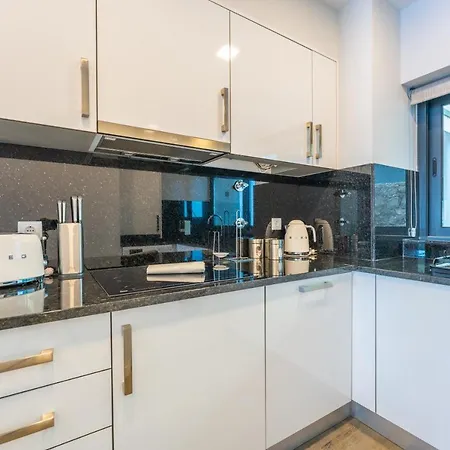 Flh Amazing Ocean View With Balcony Santa Cruz (Madeira)