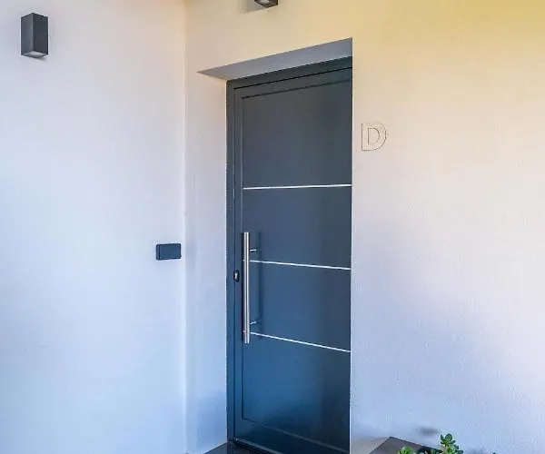 Flh Amazing Ocean View With Balcony Daire